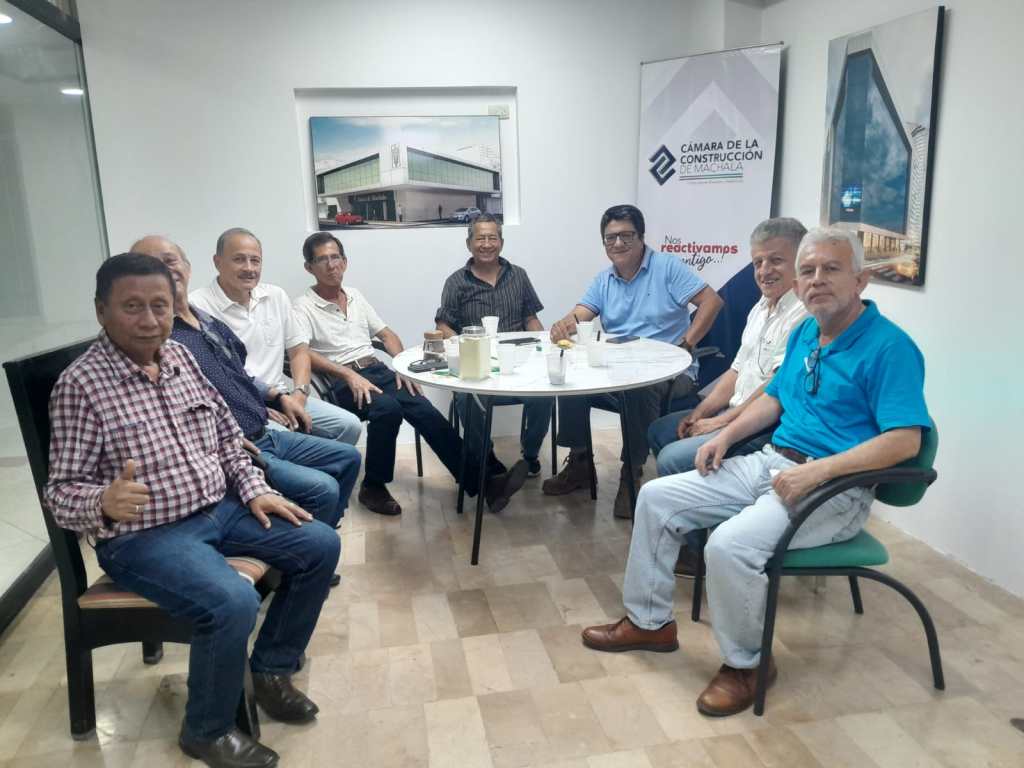 Reunión estratégica de la Cámara de la Construcción de Machala para fortalecer la participación del gremio en políticas de&nbsp;vivienda